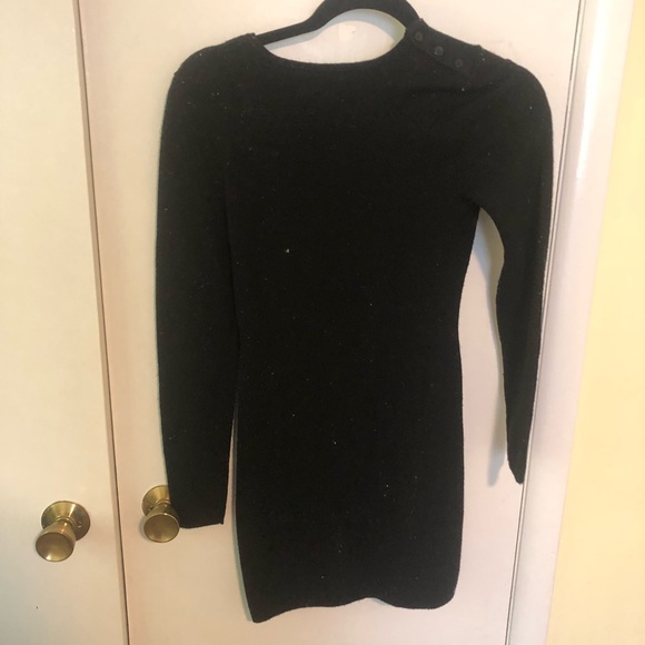 Long black blouse - Picture 2 of 2